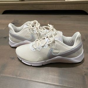 Nike Legend Essential 2 Premium Phonon Dust sneakers